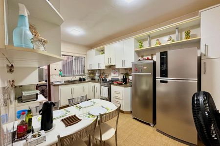 Casa de condomínio à venda com 297m², 4 quartos e 1 vaga Casa de condomínio à venda com 297m², 4 quartos e 1 vagaCozinha