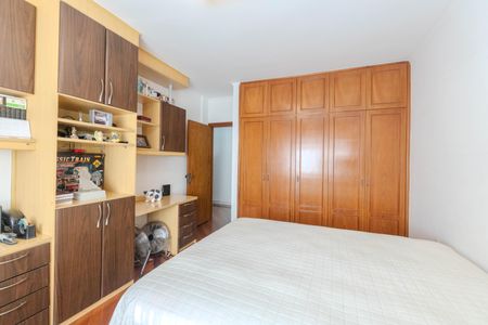 Apartamento à venda com 186m², 3 quartos e 2 vagas Apartamento à venda com 186m², 3 quartos e 2 vagasQuarto