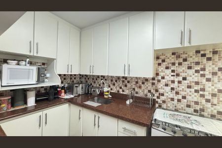 Apartamento à venda com 107m², 3 quartos e 2 vagas Apartamento à venda com 107m², 3 quartos e 2 vagasCozinha