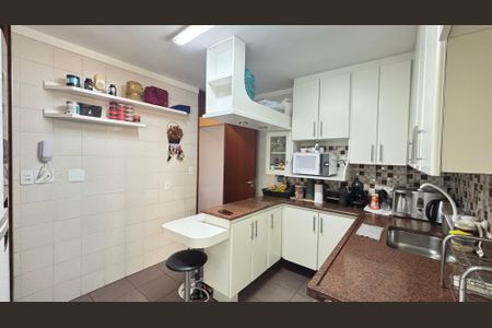 Apartamento à venda com 107m², 3 quartos e 2 vagas Apartamento à venda com 107m², 3 quartos e 2 vagasCozinha