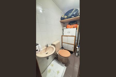 Apartamento à venda com 107m², 3 quartos e 2 vagas Apartamento à venda com 107m², 3 quartos e 2 vagasBanheiro de Serviço