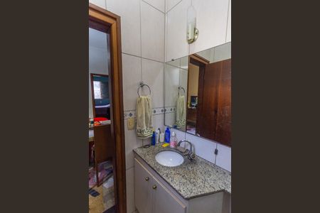 Casa à venda com 172m², 3 quartos e 2 vagasLavabo 