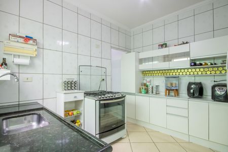 Casa à venda com 125m², 2 quartos e 2 vagas Casa à venda com 125m², 2 quartos e 2 vagasCozinha