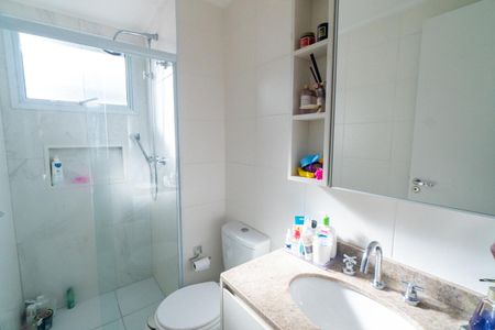 Apartamento à venda com 80m², 2 quartos e 1 vaga Apartamento à venda com 80m², 2 quartos e 1 vagaBanheiro da Suíte