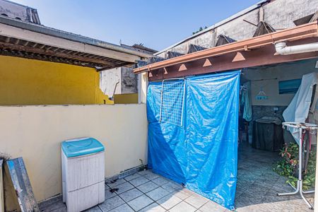 Casa à venda com 240m², 4 quartos e 3 vagas Casa à venda com 240m², 4 quartos e 3 vagasQuintal superior