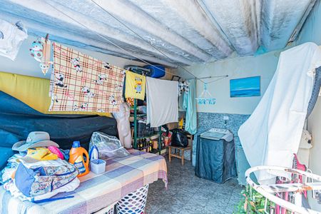 Casa à venda com 240m², 4 quartos e 3 vagas Casa à venda com 240m², 4 quartos e 3 vagasÁrea de Serviço