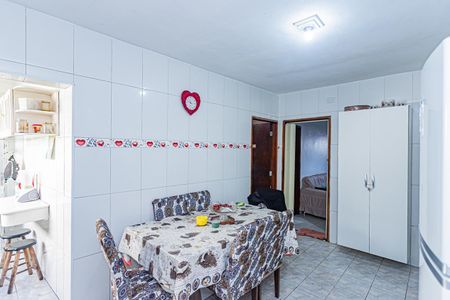 Casa à venda com 240m², 4 quartos e 3 vagas Casa à venda com 240m², 4 quartos e 3 vagasCozinha