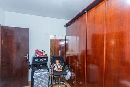 Casa à venda com 240m², 4 quartos e 3 vagas Casa à venda com 240m², 4 quartos e 3 vagasQuarto 1