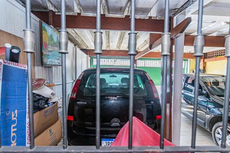 Casa à venda com 240m², 4 quartos e 3 vagas Casa à venda com 240m², 4 quartos e 3 vagasVista Quarto 1