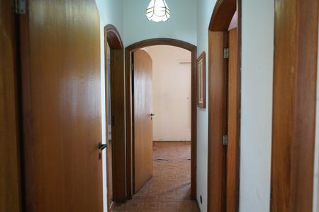 Casa à venda com 280m², 5 quartos e 3 vagasCorredor