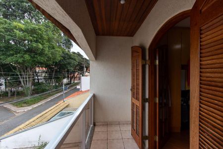 Casa à venda com 231m², 3 quartos e 4 vagas Casa à venda com 231m², 3 quartos e 4 vagasSacada da  Suíte