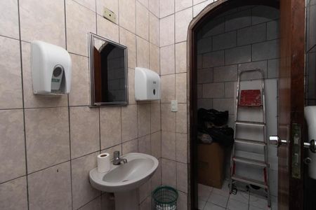 Casa à venda com 231m², 3 quartos e 4 vagas Casa à venda com 231m², 3 quartos e 4 vagasEdícula