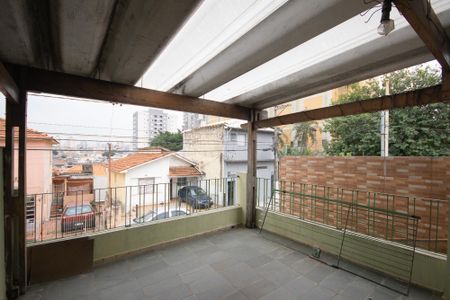 Casa à venda com 110m², 2 quartos e 1 vaga Casa à venda com 110m², 2 quartos e 1 vagaVaranda