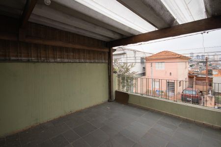 Casa à venda com 110m², 2 quartos e 1 vaga Casa à venda com 110m², 2 quartos e 1 vagaVaranda