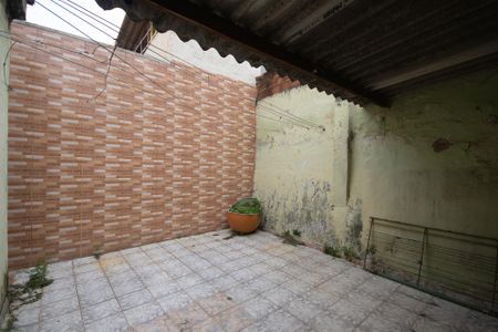 Casa à venda com 110m², 2 quartos e 1 vaga Casa à venda com 110m², 2 quartos e 1 vagaQuintal