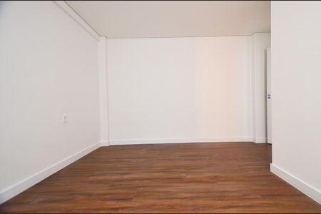 Apartamento à venda com 76m², 2 quartos e 2 vagasSuíte 2