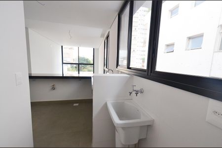 Apartamento à venda com 76m², 2 quartos e 2 vagasLavanderia