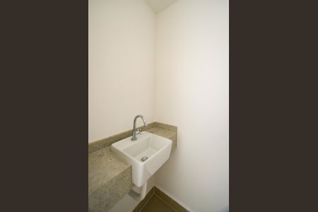 Apartamento à venda com 76m², 2 quartos e 2 vagasBanheiro de Serviço