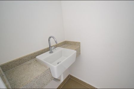 Apartamento à venda com 76m², 2 quartos e 2 vagasLavanderia