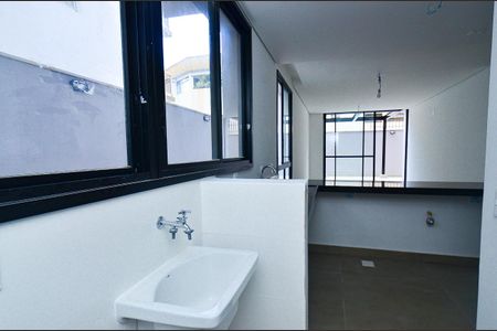 Apartamento à venda com 75m², 2 quartos e 2 vagasÁrea de Serviço