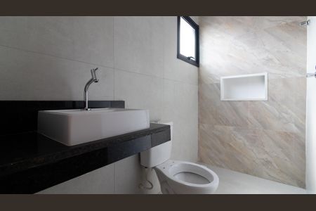 Casa à venda com 137m², 3 quartos e 2 vagas Casa à venda com 137m², 3 quartos e 2 vagasBanheiro da Suíte 2