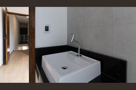 Casa à venda com 137m², 3 quartos e 2 vagas Casa à venda com 137m², 3 quartos e 2 vagasBanheiro da Suíte 2