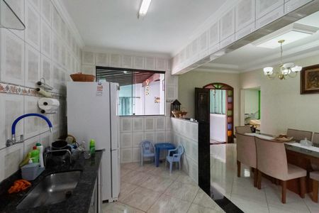 Casa à venda com 150m², 3 quartos e 2 vagasCozinha