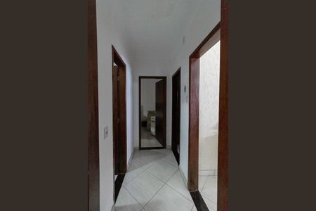 Casa à venda com 150m², 3 quartos e 2 vagasCorredor