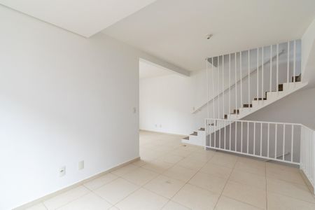 Casa à venda com 206m², 3 quartos e 4 vagas Casa à venda com 206m², 3 quartos e 4 vagasSala de Jantar