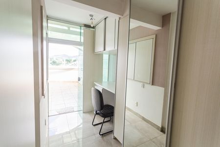 Apartamento à venda com 140m², 3 quartos e 3 vagas Apartamento à venda com 140m², 3 quartos e 3 vagasEscritório na Cobertura