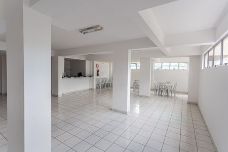 Apartamento à venda com 140m², 3 quartos e 3 vagas Apartamento à venda com 140m², 3 quartos e 3 vagasÁrea comum - Salão de festas