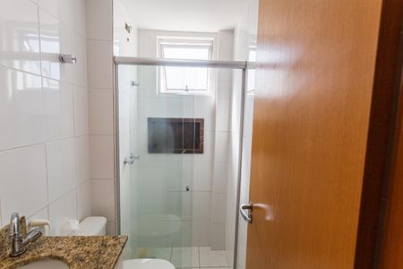 Apartamento à venda com 140m², 3 quartos e 3 vagas Apartamento à venda com 140m², 3 quartos e 3 vagasBanheiro Social 1