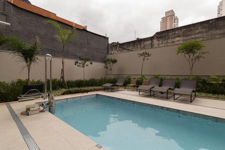 Apartamento à venda com 26m², 1 quarto e sem vagaÁrea comum - Piscina
