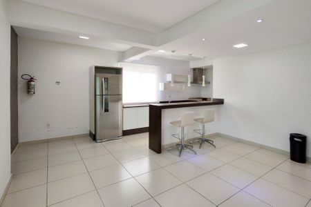 Apartamento para alugar com 119m², 2 quartos e 1 vaga Apartamento para alugar com 119m², 2 quartos e 1 vagaÁrea comum - Salão de festas