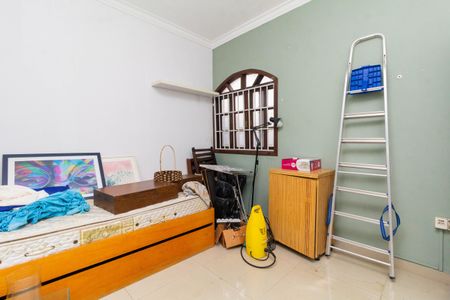 Casa à venda com 300m², 4 quartos e 2 vagas Casa à venda com 300m², 4 quartos e 2 vagasEdicula: Quarto