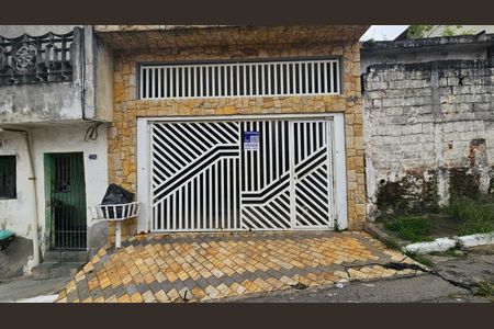 Casa à venda com 300m², 4 quartos e 2 vagas Casa à venda com 300m², 4 quartos e 2 vagasFachada e placa