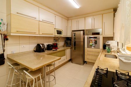 Casa à venda com 200m², 3 quartos e 2 vagas Casa à venda com 200m², 3 quartos e 2 vagasCozinha