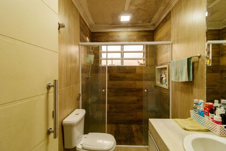 Casa à venda com 200m², 3 quartos e 2 vagas Casa à venda com 200m², 3 quartos e 2 vagasBanheiro 1