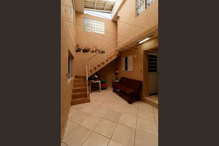 Casa à venda com 200m², 3 quartos e 2 vagas Casa à venda com 200m², 3 quartos e 2 vagasQuintal