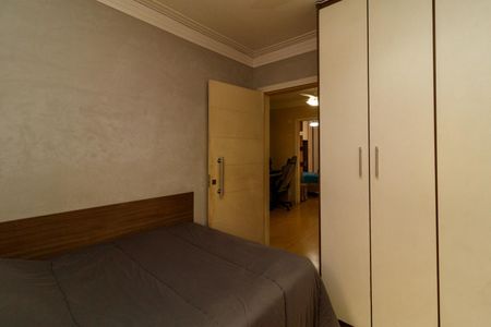 Casa à venda com 200m², 3 quartos e 2 vagas Casa à venda com 200m², 3 quartos e 2 vagasQuarto 3