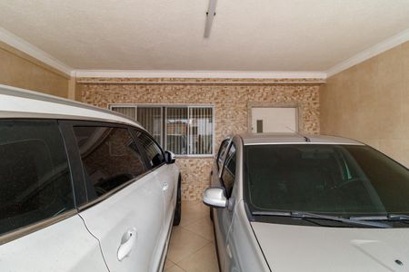 Casa à venda com 200m², 3 quartos e 2 vagas Casa à venda com 200m², 3 quartos e 2 vagasGaragem