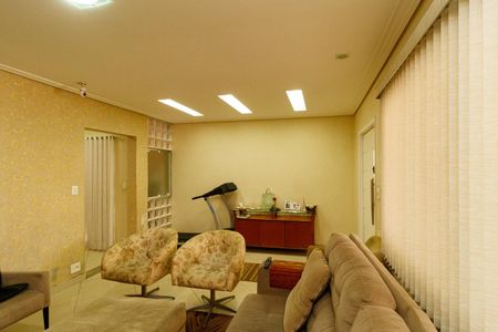 Casa à venda com 200m², 3 quartos e 2 vagas Casa à venda com 200m², 3 quartos e 2 vagasSala