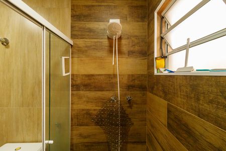 Casa à venda com 200m², 3 quartos e 2 vagas Casa à venda com 200m², 3 quartos e 2 vagasBanheiro 1