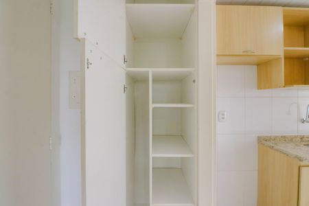 Apartamento à venda com 53m², 2 quartos e 1 vagaSala - Armário