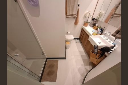 Apartamento à venda com 98m², 3 quartos e sem vaga Apartamento à venda com 98m², 3 quartos e sem vagaBanheiro da suíte