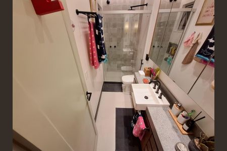 Apartamento à venda com 98m², 3 quartos e sem vaga Apartamento à venda com 98m², 3 quartos e sem vagaBanheiro