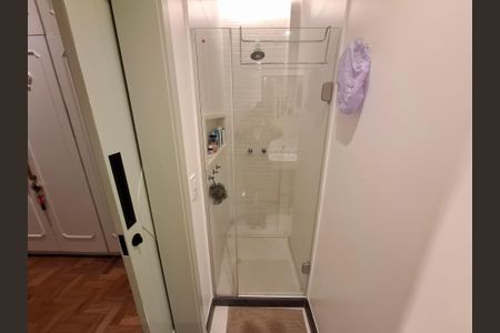 Apartamento à venda com 98m², 3 quartos e sem vaga Apartamento à venda com 98m², 3 quartos e sem vagaBanheiro da suíte