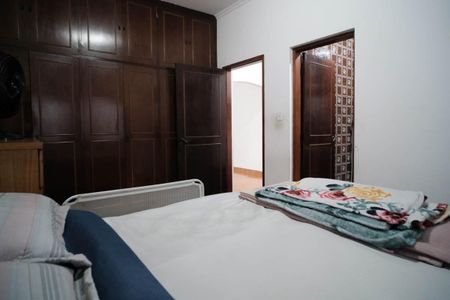 Casa à venda com 330m², 4 quartos e 6 vagasSuíte