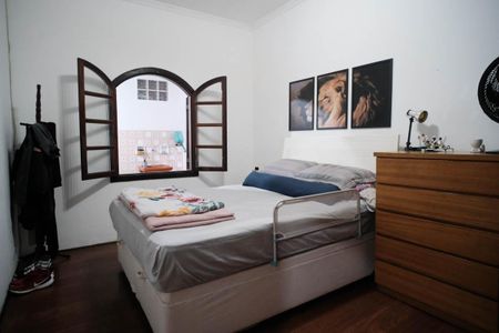 Casa à venda com 330m², 4 quartos e 6 vagasSuíte