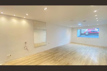 Casa para alugar com 134m², 4 quartos e 2 vagas Casa para alugar com 134m², 4 quartos e 2 vagasSala